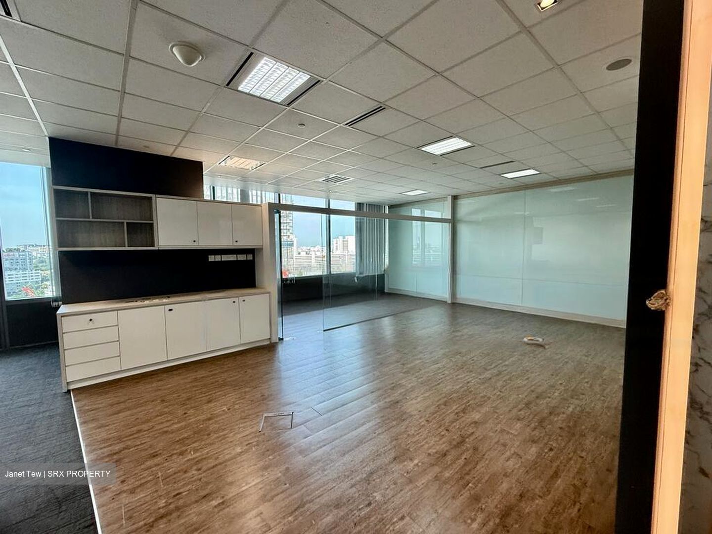 Westgate (D22), Office #476341281